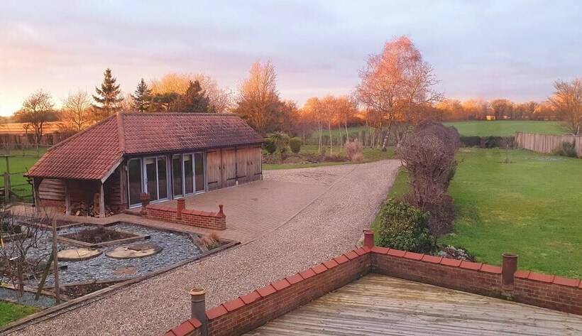 ベッドアンドブレックファースト Well Cottage Country Accommodation