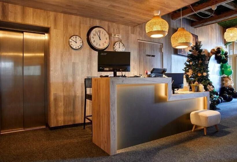 Boutique Hotel Entry E