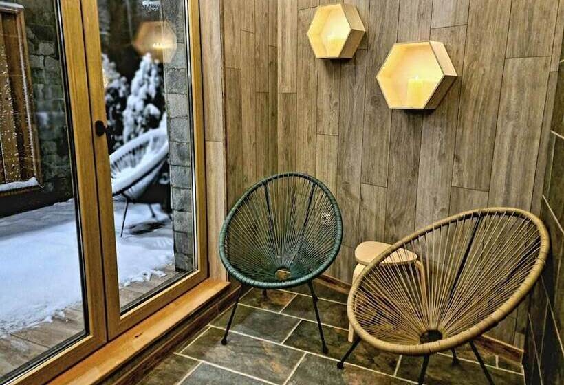 Boutique Hotel Entry E