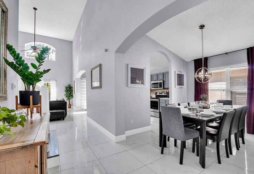 Colorful Harm Home, W/ Game Room And Cozy Pool Area