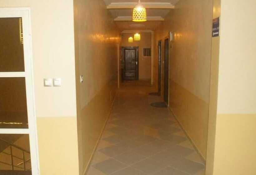 هتل Benin City Center