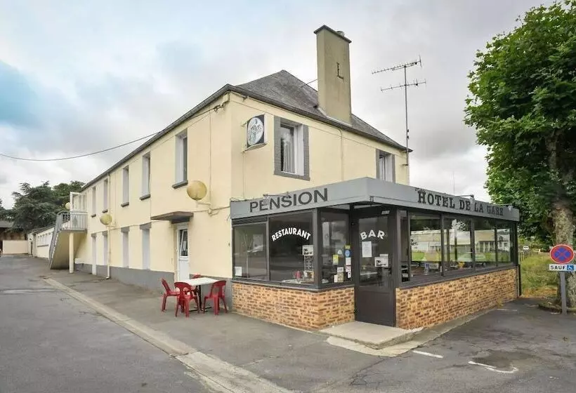 Hotelli Hôtel Et Restaurant De La Gare Torigny Les Villes