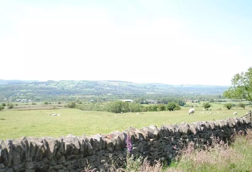 Maaseutuhotelli Brambles Farm Peak District Escape