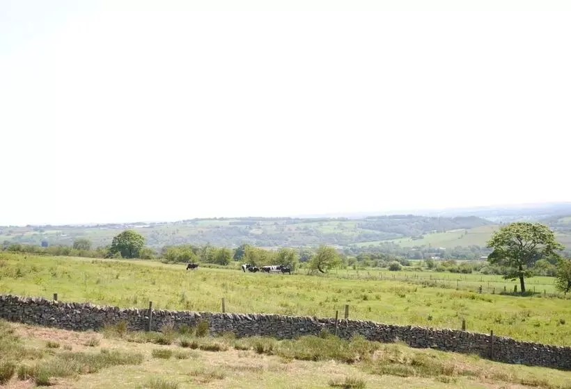 Maaseutuhotelli Brambles Farm Peak District Escape