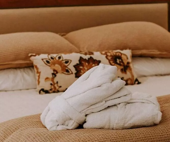 Hotelli The Four Daughters Inn