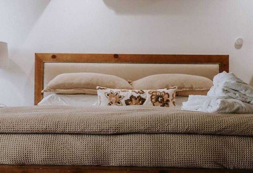 酒店 The Four Daughters Inn