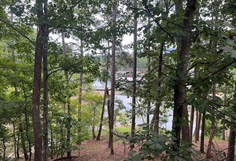 Lake View Three Bedroom, Three Bath Cottage With Private Hot Tub Overlooking Lake Ouachita. By Redaw