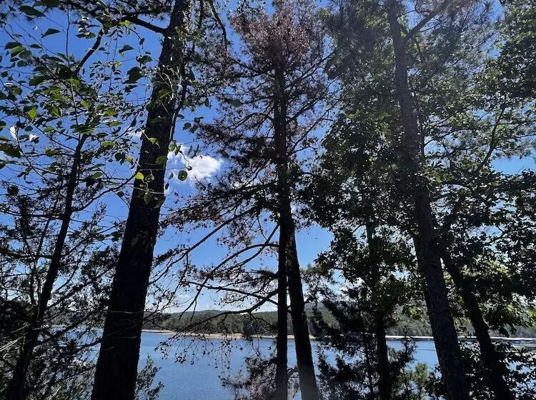 Lake View Two Bedroom, Two Bath Loft, Log Sided Cottage With Private Hot Tub Overlooking Lake Ouachi