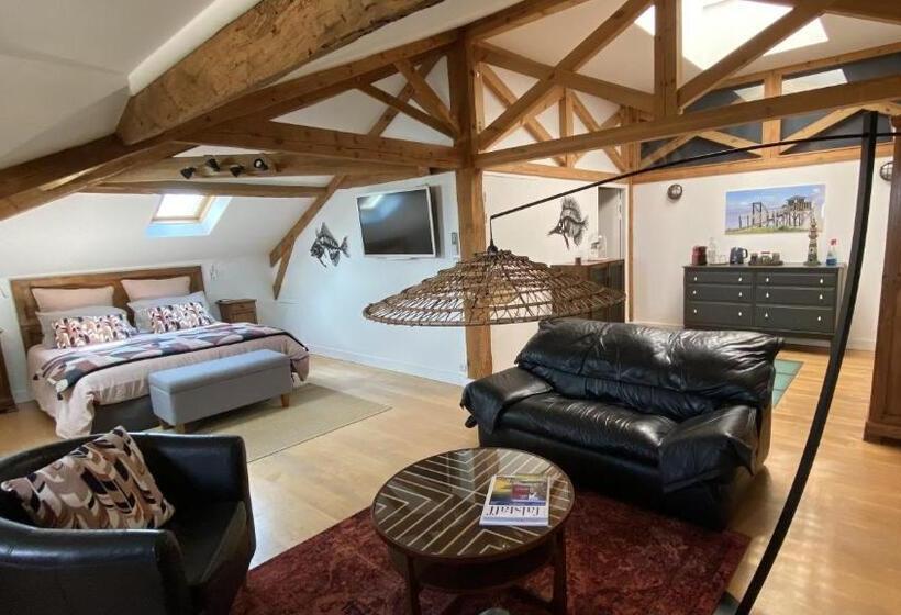 膳宿费 Château Papounan