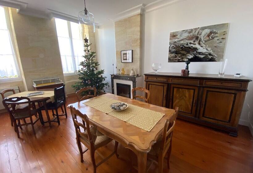 膳宿费 Château Papounan