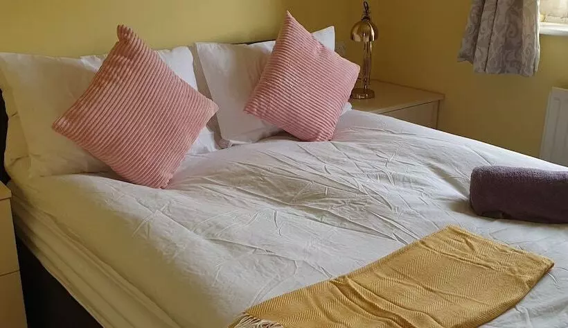 Majatalo Luxury King House