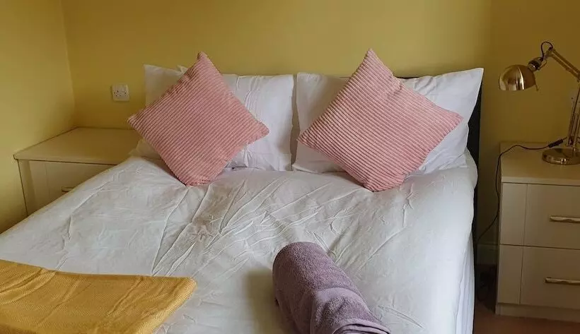 Majatalo Luxury King House