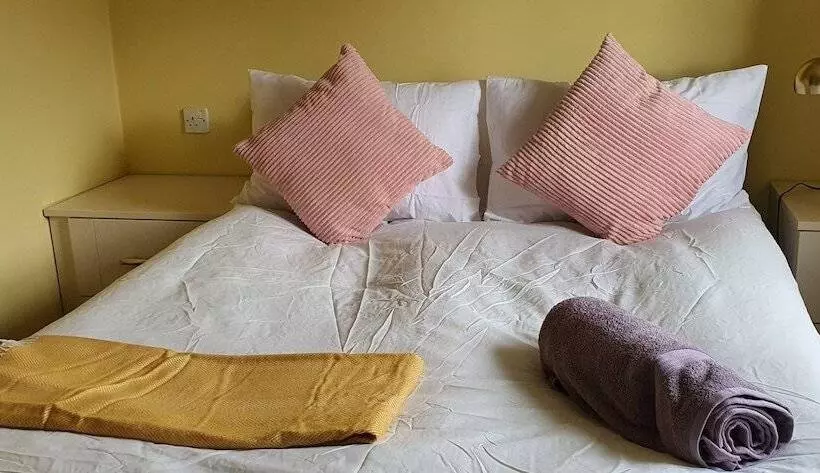 Majatalo Luxury King House