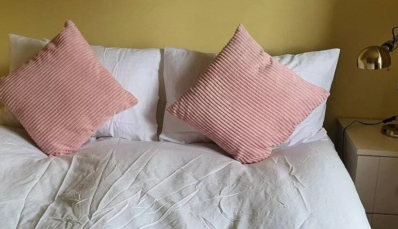 Majatalo Luxury King House