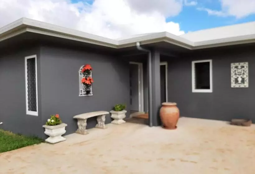 Majatalo Room In Guest Room   Cozy Room With Separate Entrance And Ensuit Bathroom