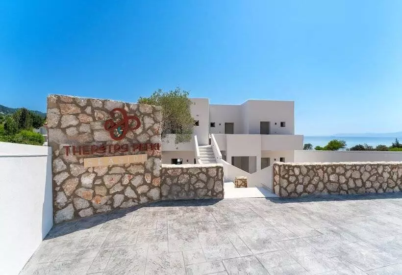 Majatalo Theretra Pefki Seaside