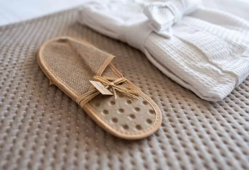 Majatalo Theretra Pefki Seaside