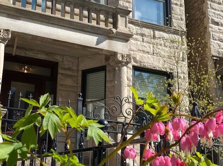 پانسیون Wrigleyville Inn