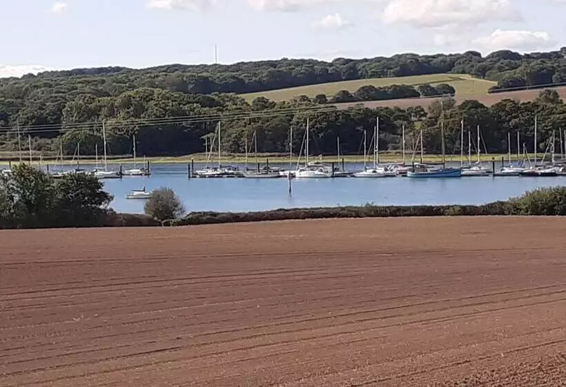 レジデンス Marinaa Inn, Welcome Home