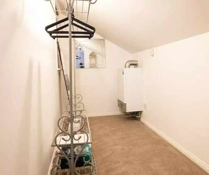 Ridley House Apartments