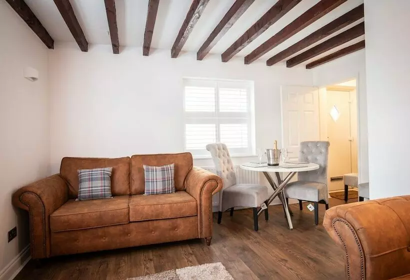 Ridley House Apartments