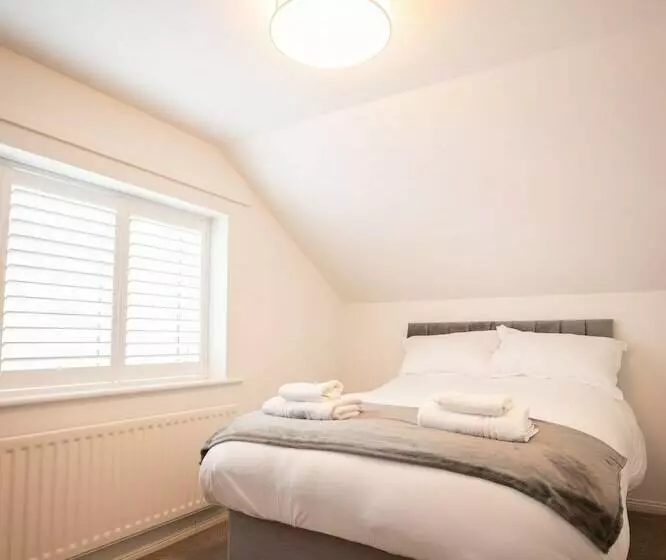 Ridley House Apartments