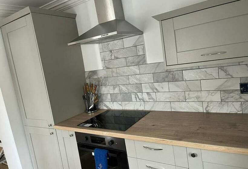 Ridley House Apartments