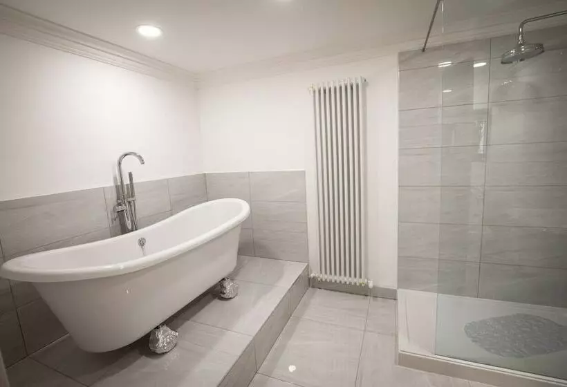 Ridley House Apartments