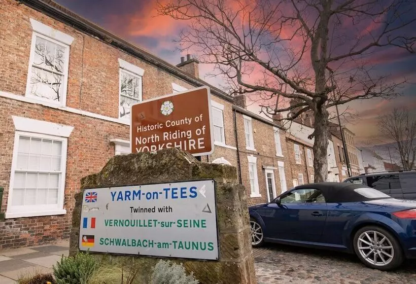 Ridley House Apartments