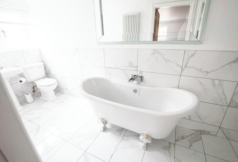 Ridley House Apartments