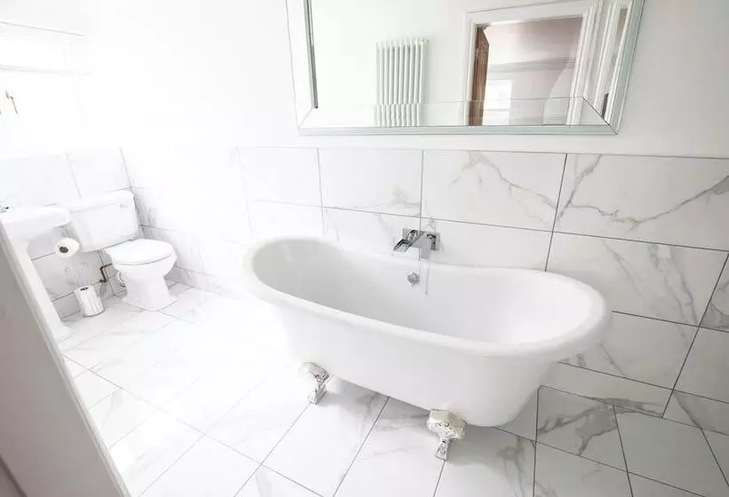 Ridley House Apartments