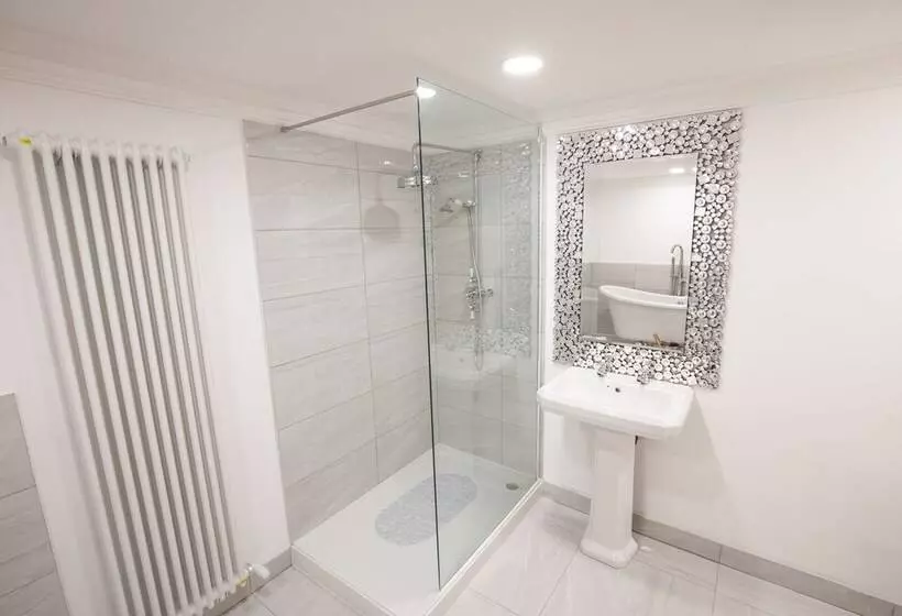 Ridley House Apartments