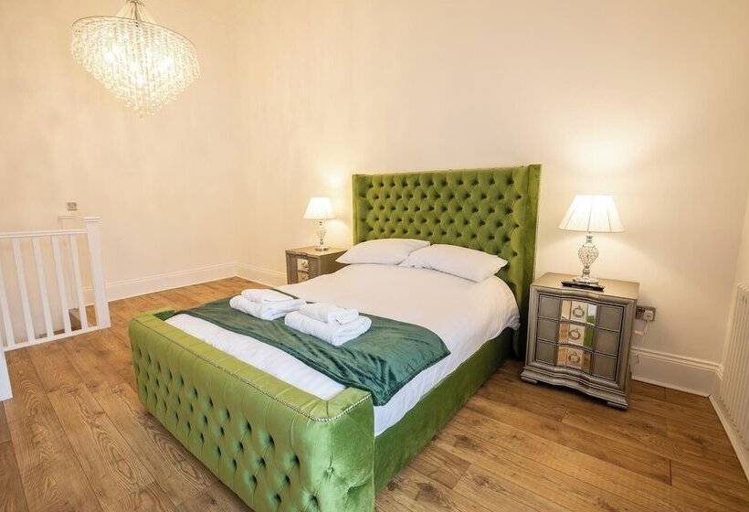 Ridley House Apartments