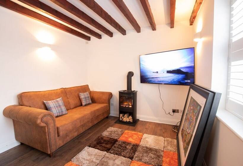 Ridley House Apartments