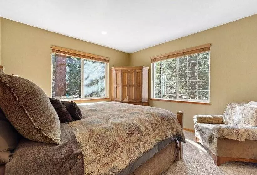 The Lodge On Oaxaco   Epic Man Cave / Billiard Room