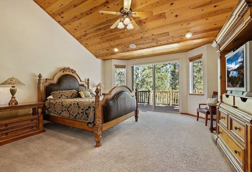 The Lodge On Oaxaco   Epic Man Cave / Billiard Room