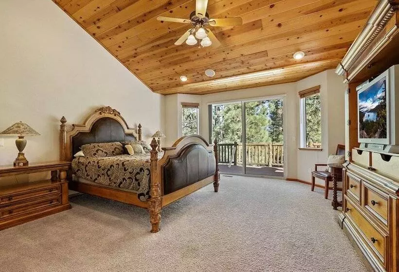 The Lodge On Oaxaco   Epic Man Cave / Billiard Room