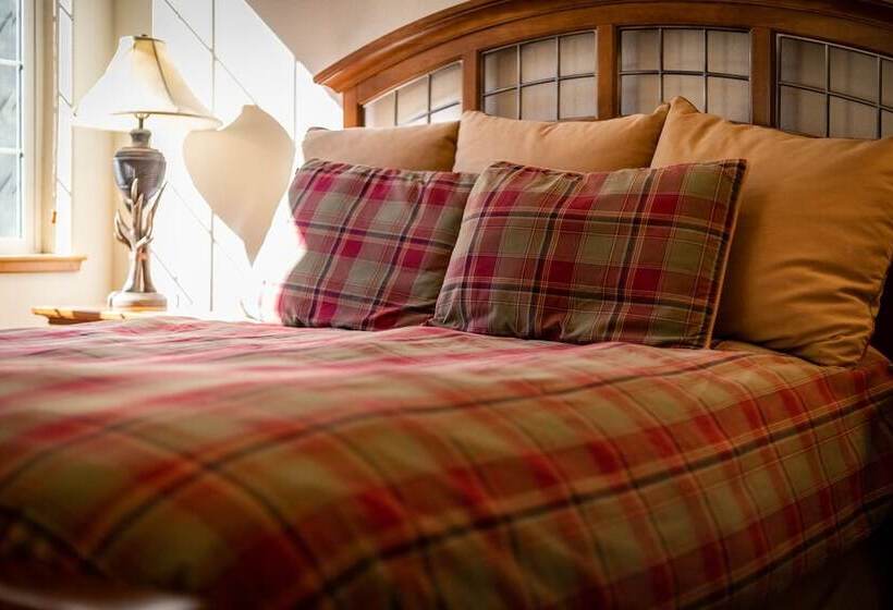 The Lodge On Oaxaco   Epic Man Cave / Billiard Room