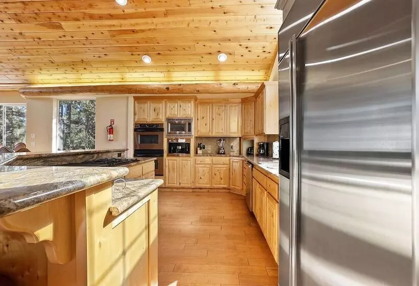 The Lodge On Oaxaco   Epic Man Cave / Billiard Room