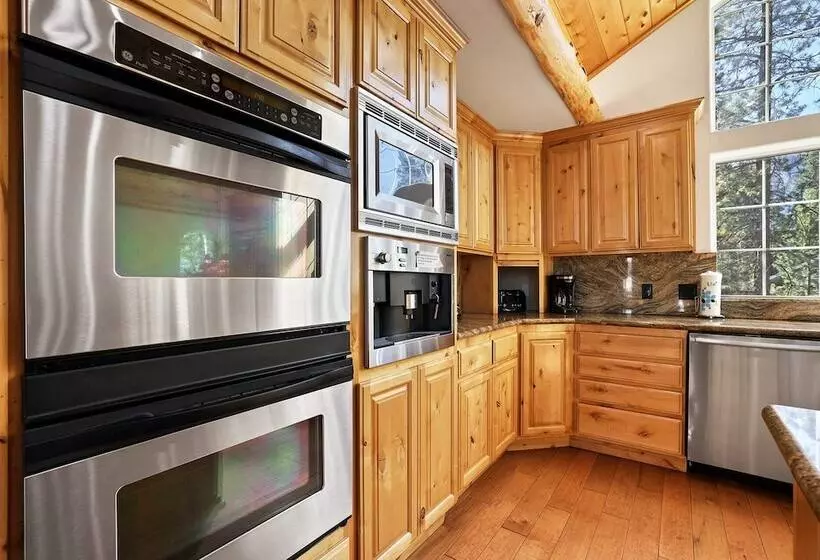 The Lodge On Oaxaco   Epic Man Cave / Billiard Room