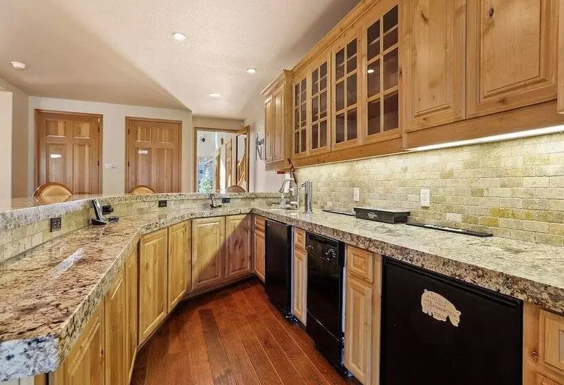 The Lodge On Oaxaco   Epic Man Cave / Billiard Room