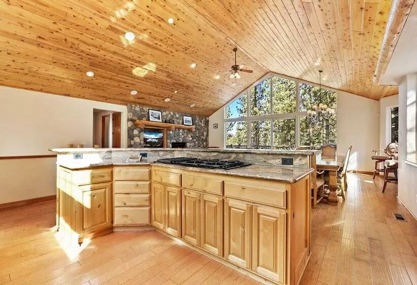 The Lodge On Oaxaco   Epic Man Cave / Billiard Room