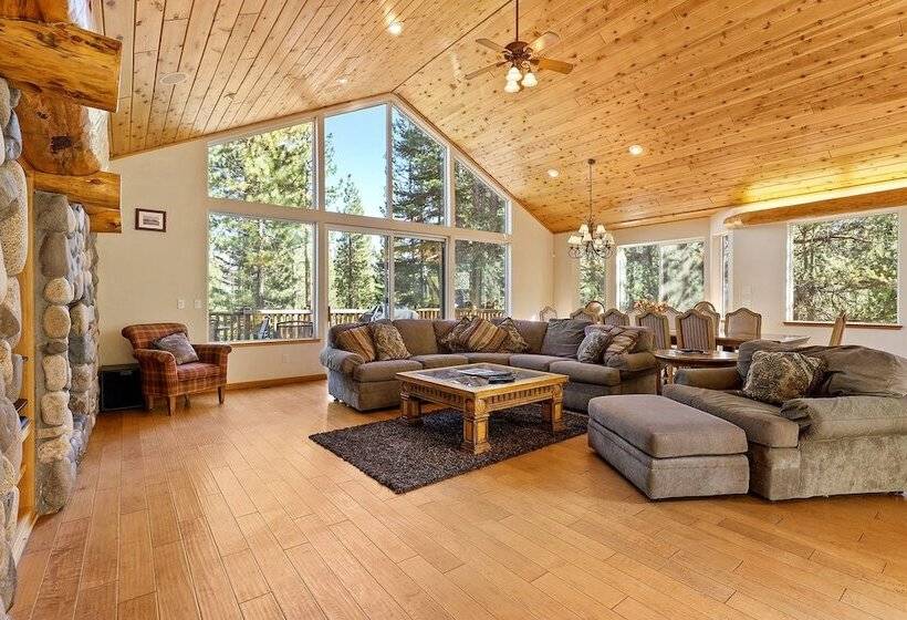 The Lodge On Oaxaco   Epic Man Cave / Billiard Room