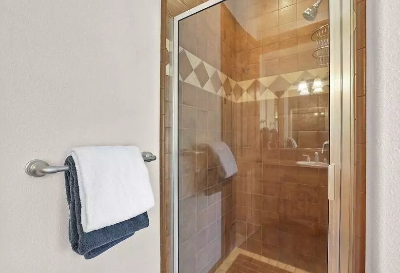 The Lodge On Oaxaco   Epic Man Cave / Billiard Room