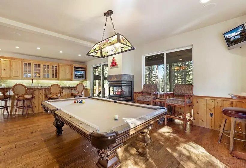 The Lodge On Oaxaco   Epic Man Cave / Billiard Room