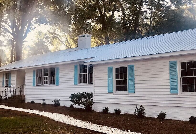 צימר The Cedar Point House