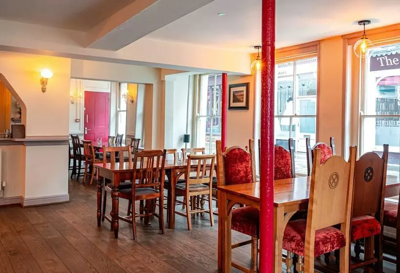 Hostelli The Wenns Chop & Ale House