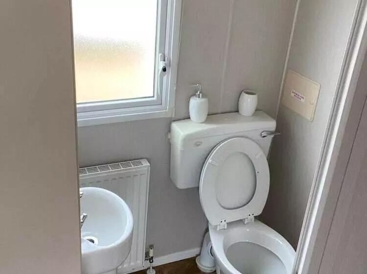 ホテル Captivating 2 Bed Villa In Pevensey