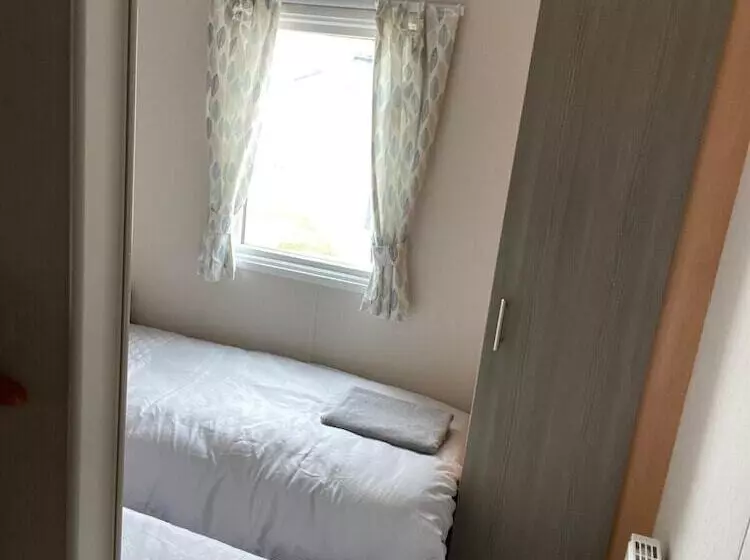 ホテル Captivating 2 Bed Villa In Pevensey