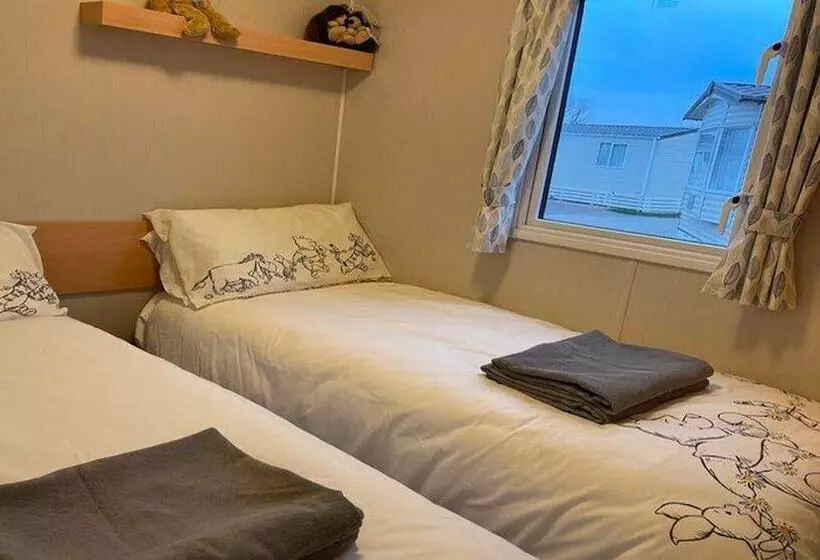 ホテル Captivating 2 Bed Villa In Pevensey